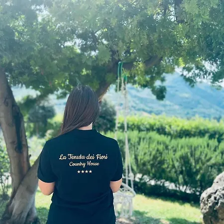 La Tenuta Dei Fiori בית חווה *